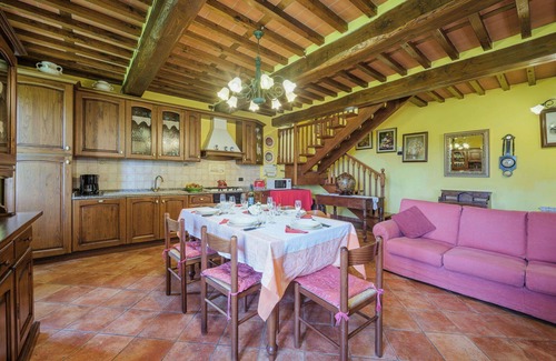 Pescaglia House | Stunning villa for 6 guests with WIFI, private pool, TV and patio