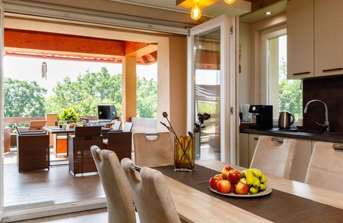 Revfulop Villa | Stunning villa for 6 people with WIFI, TV and terrace