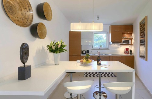 Krizine House | Stunning villa for 6 people with WIFI, private pool, A/C, TV, terrace and pets allowed