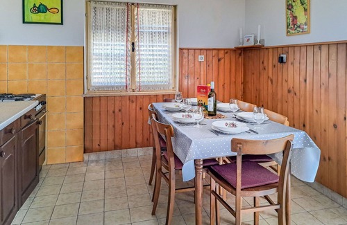 Vrznaveri House | Stunning villa for 6 people with A/C, WIFI, TV, terrace and pets allowed
