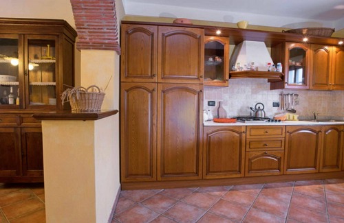 Camporgiano Villa | Stunning villa for 8 guests with WIFI, private pool, TV and pets allowed