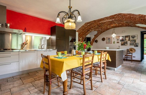 Cortazzone House | Stunning villa for 8 guests with private pool, TV, patio, pets allowed and panoramic view