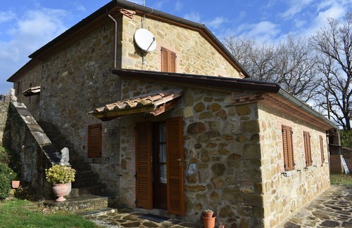 Volerrano Villa | Stunning villa for 7 guests with WIFI, pool