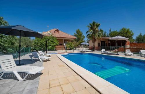 Moratalla Villa | Stunning Villa - Infinity Pool & Mountain Views