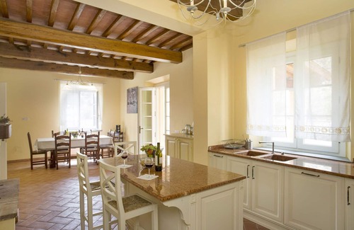 Lucca Villa | Stunning villa with A/C, WIFI, private pool, TV, patio, panoramic view and parking, close to Lu.