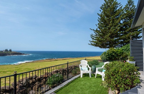 Kiama Heights House | Stunning water front location offering perfect blend of Beach & Coastal charm.n