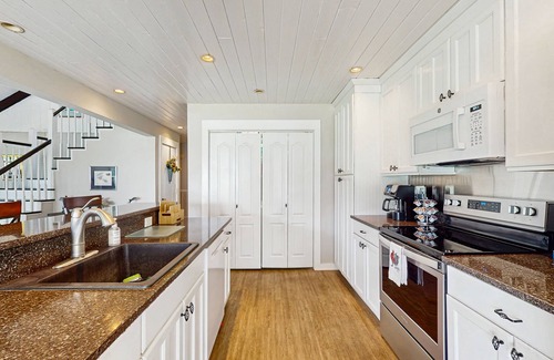 Sea Trail House | Stunning waterfront coastal home close to the beach and local attractions