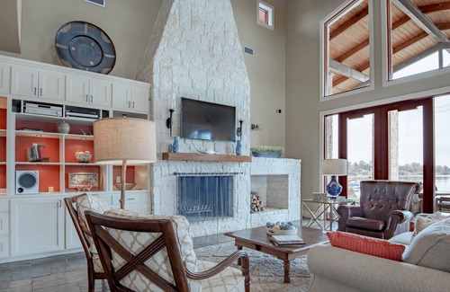 Riverside House | Stunning Waterfront Home with Beautiful Views, A Perfect Retreat for Relaxation
