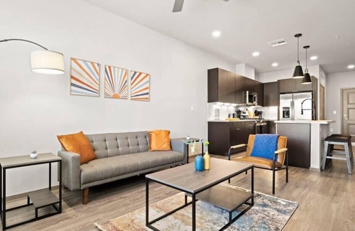 Glendale Sports and Entertainment District Apartment | Stunning Westgate CozySuites by stadium w pool 6