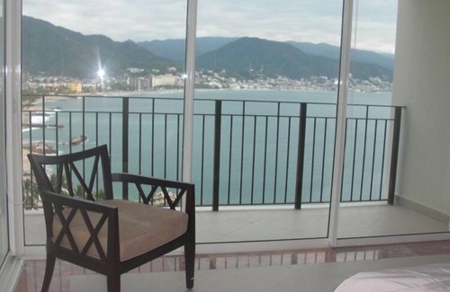 South Hotel Zone Condo | Stunningly Appointed Hotel Zone Beachfront Luxury with Breathtaking Views