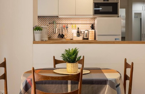 Campitelli Apartment | Stupendo appartamento dal design moderno ericercato, al primo piano in Via Annia