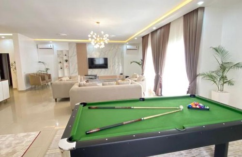 Maitama Apartment | Stupid affordable 3 bed with snooker