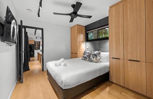 New Farm Apartment | Stylish 1-Bed Flat Near Brisbane River Walks