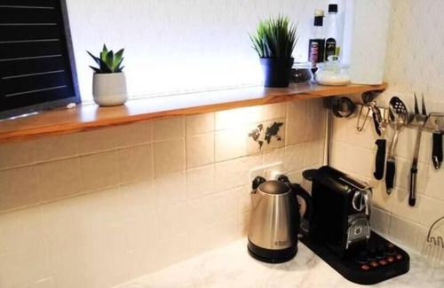 Glasgow Apartment | Stylish 1 Bed Flat With Free Parking