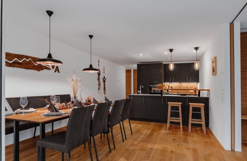 Wald am Arlberg Apartment | Stylish 115m² apartment with sauna & balcony