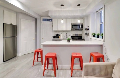 Truxton Circle House | Stylish 1BD Apartment in Downtown DC