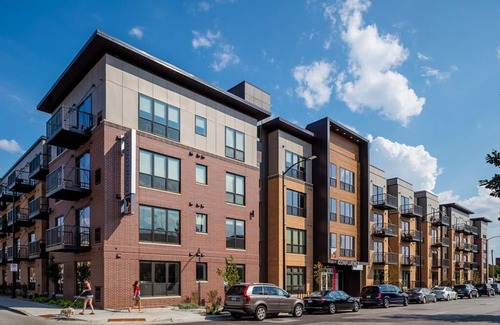 Court Avenue Entertainment District Apartment | Stylish 1bdrm Perfect for Long-term in Des Moines