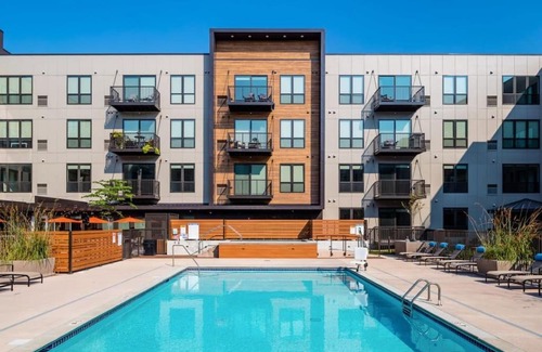 Court Avenue Entertainment District Apartment | Stylish 1bdrm Perfect for Long-term in Des Moines