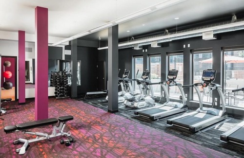 Court Avenue Entertainment District Apartment | Stylish 1bdrm Perfect for Long-term in Des Moines