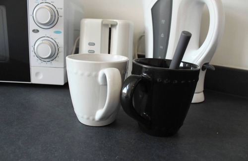 Heywood Apartment | Stylish 1BR Apartment in the Heart of Heywood