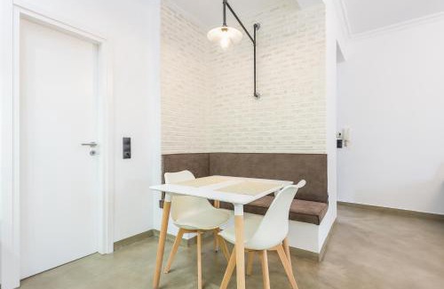 Koukaki Apartment | Stylish 1BR apartment in the heart of Koukaki