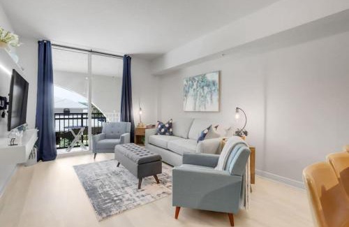 Boynton Beach Apartment | Stylish 1BR Condo Rooftop Pool Close to Beach
