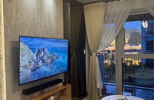 Tambo Condo | Stylish 1BR near the Airport facing the Bay - 7b