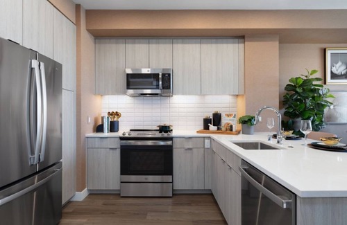 Menlo Park Hotel | Stylish 1BR Retreat near Stanford Shopping