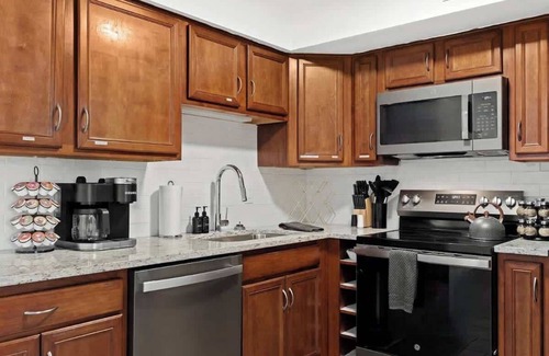 Royal Oak Apartment | Stylish 1st-Floor Close to Downtown Royal Oak