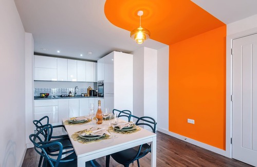 Liverpool Apartment | Stylish 2 Bed Near Albert Dock & Baltic Triangle!