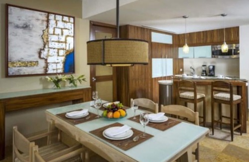 Villa Juarez Condo | Stylish 2 bedroom 2 bathroom Condo with jacuzzi and pool on terrace.