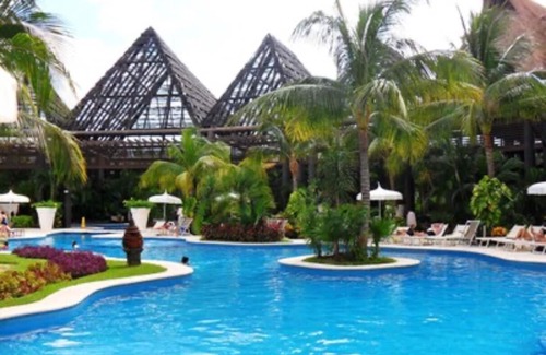 Villa Juarez Condo | Stylish 2 bedroom 2 bathroom Condo with jacuzzi and pool on terrace.