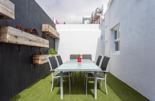 Sea Point House | Stylish 2 bedroom house in Excellent Position