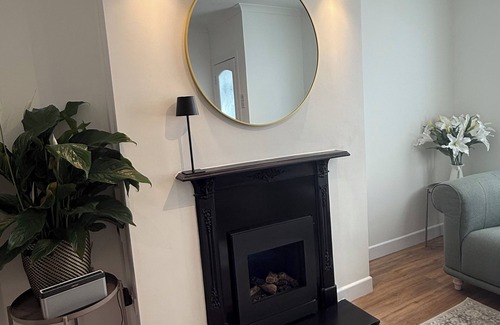 Ballsbridge House | Stylish 2-bedroom newly refurbished townhouse in Dublin