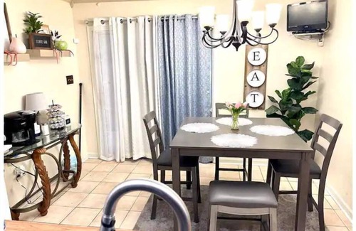 Ellendale House | Stylish 2BR/2BA Loft - Work, Rest & Explore!