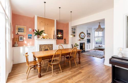 Dudden Hill House | Stylish 3-Bed Home with Garden in Dollis Hill