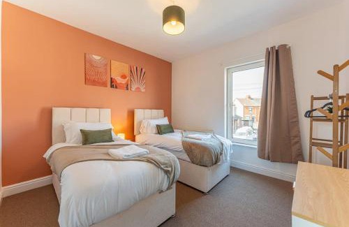 Coventry House | Stylish 3-Bed House near NEC HS2 and BHX Airport