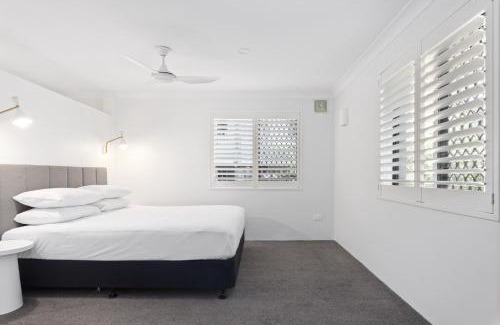 Newport Apartment | Stylish 3-Bed Newport Stay with Balcony