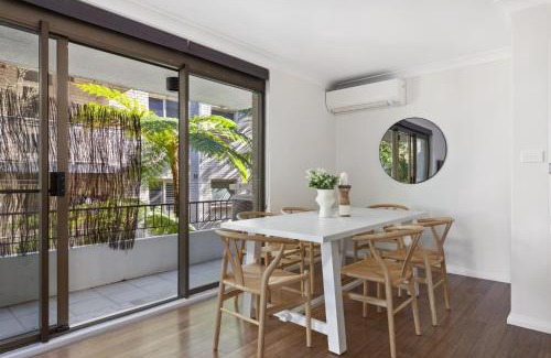 Newport Apartment | Stylish 3-Bed Newport Stay with Balcony