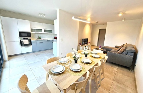 Hamm Apartment | Stylish 3 BR with 2 terraces and parking