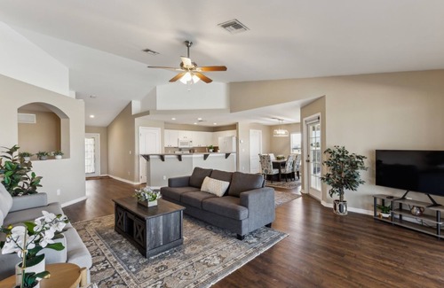 Burnt Store House | Stylish 3BR/2BA Retreat with Pool in Cape Coral