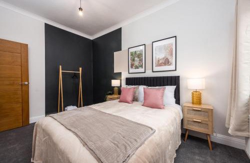 North Bitchburn House | Stylish 3BR Home near Hospital and Auckland Castle