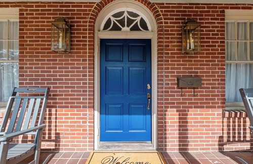 Columbus House | Stylish 3BR Retreat w Porch and garden