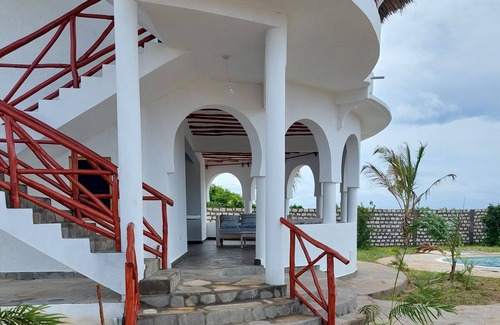Malindi Marine National Park House | Stylish - 4 Bedroom Round Villa - With Pool