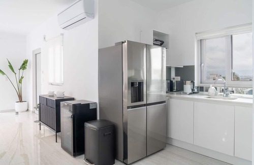 Chania Villa | Stylish 4 bedroom Villa with sea views, 1,5 Km to the beach and close to Chania