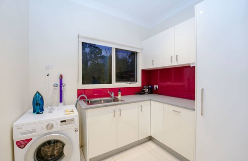 Glen Waverley House | Stylish 4BR Home in the Heart of Glen Waverley