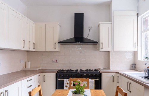 Withington Villa | Stylish 5-Bed Home with Gym and Cinema Room