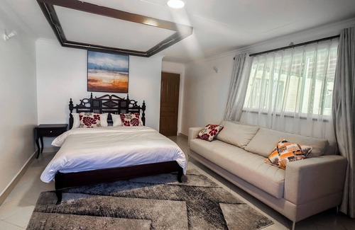 Athi River House | Stylish 5BR Bungalow with Private Pool near JKIA – Greenpark, Athi River