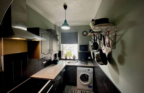 Southend-on-Sea Apartment | Stylish and artistic flat in Southend on Sea
