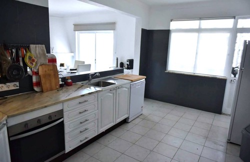 Carvoeiro Condo | Stylish and large beach apartment with swimming pool in Algarve